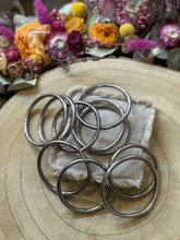 Charger l'image dans la galerie, Jonc bouddhiste argenté effet vieilli