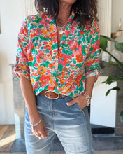 Charger l'image dans la galerie, Chemise 68182 fleurs rouges
