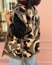 Charger l'image dans la galerie, Veste camouflage 552

