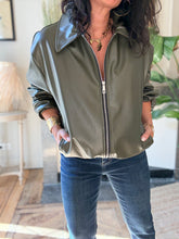 Charger l&#39;image dans la galerie, Veste simili 2333
