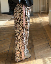 Charger l'image dans la galerie, Pantalon léopard 2172
