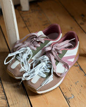 Charger l'image dans la galerie, Baskets 9027
