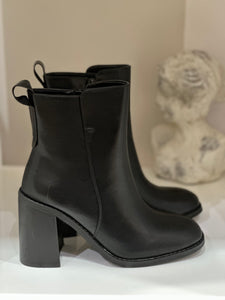 Bottines noires 723