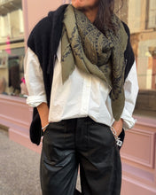 Charger l&#39;image dans la galerie, Foulard 70709
