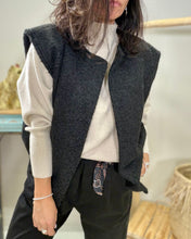 Charger l&#39;image dans la galerie, Veste sans manches 9320

