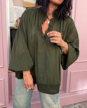 Charger l'image dans la galerie, Blouse CASALE by BANDITAS
