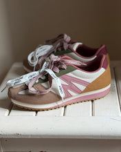 Charger l'image dans la galerie, Baskets 9027
