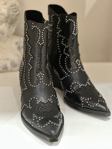 Bottines noires 3780