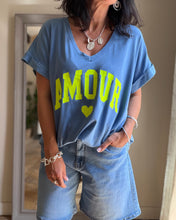 Charger l'image dans la galerie, Tee-shirt AMOUR
