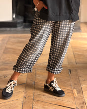 Charger l'image dans la galerie, Pantalon PONTELUNGO by BANDITAS
