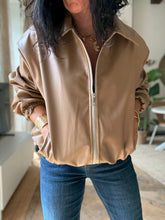 Charger l&#39;image dans la galerie, Veste simili 2333
