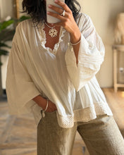 Charger l'image dans la galerie, Blouse CASALE by BANDITAS
