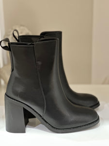 Bottines noires 723