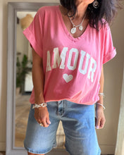Charger l'image dans la galerie, Tee-shirt AMOUR
