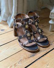 Charger l'image dans la galerie, Sandales 739
