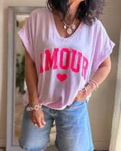 Charger l'image dans la galerie, Tee-shirt AMOUR
