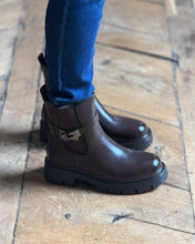 Charger l'image dans la galerie, Bottines marron 6511
