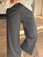 Charger l'image dans la galerie, Pantalon RONDINELLA by BANDITAS
