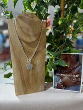 Charger l'image dans la galerie, Collier fleur 823
