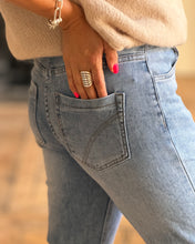 Charger l'image dans la galerie, Jean 820102
