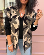 Charger l'image dans la galerie, Veste camouflage 552
