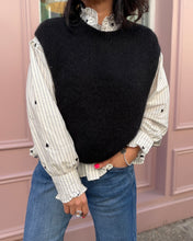 Charger l'image dans la galerie, Pull sans manches 666
