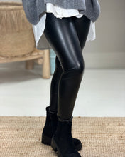 Charger l&#39;image dans la galerie, Legging cuir synthétique
