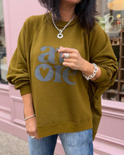 Charger l'image dans la galerie, Sweat CHIAZZANO AMORE by Banditas
