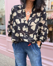 Charger l'image dans la galerie, Blouse COCOTERO GINKGO by BANDITAS
