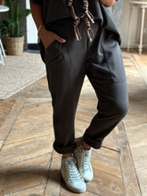 Charger l&#39;image dans la galerie, Pantalon jogg 1735
