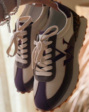 Charger l'image dans la galerie, Baskets FLOW Initials by Vanessa Wu
