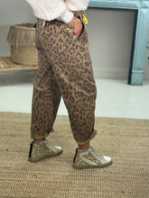 Charger l&#39;image dans la galerie, Pantalon TAGO by BANDITAS
