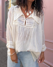 Charger l'image dans la galerie, Blouse TRAIANO by BANDITAS
