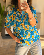 Charger l'image dans la galerie, Chemise 68182 fleurs bleues
