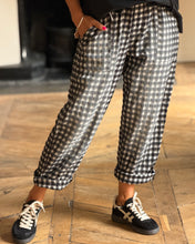 Charger l'image dans la galerie, Pantalon PONTELUNGO by BANDITAS
