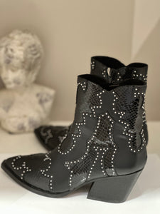 Bottines noires 3780