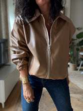 Charger l&#39;image dans la galerie, Veste simili 2333
