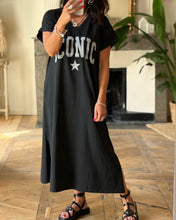 Charger l'image dans la galerie, Robe 15242 ICONIC
