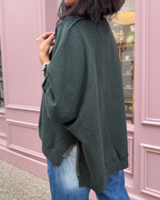 Charger l'image dans la galerie, Sweat CHIAZZANO AMORE by Banditas
