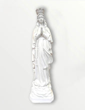 Charger l'image dans la galerie, Statuette de la Vierge grand format
