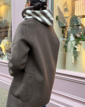Charger l&#39;image dans la galerie, Cagoule à rayures
