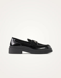 Mocassins Loan by vanessa wu