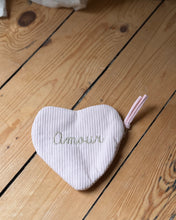 Charger l'image dans la galerie, Porte monnaie AMOUR
