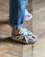 Charger l'image dans la galerie, Baskets 9027
