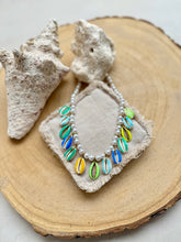 Charger l&#39;image dans la galerie, Collier perles coquillages
