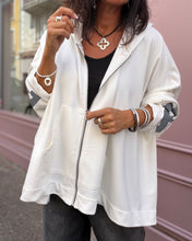 Charger l'image dans la galerie, Sweat ADHARA by BANDITAS
