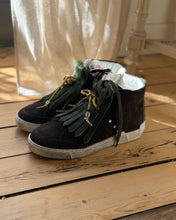 Charger l'image dans la galerie, Baskets 1151 café by MELINE
