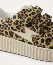 Charger l'image dans la galerie, Baskets MAGGIE Leopard by Vanessa Wu
